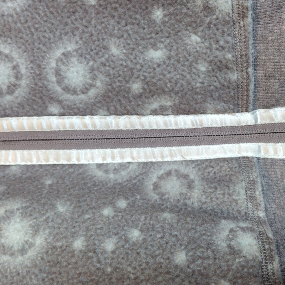 Lululemon Reversible Gray Zip-Up - image 7